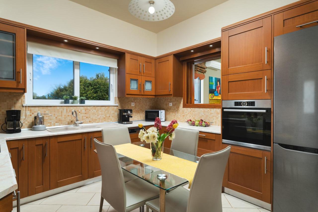 Kounoupidhianá Cedar Tree Villa מראה חיצוני תמונה